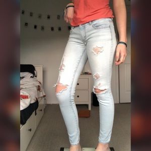 Light wash skinny jeans